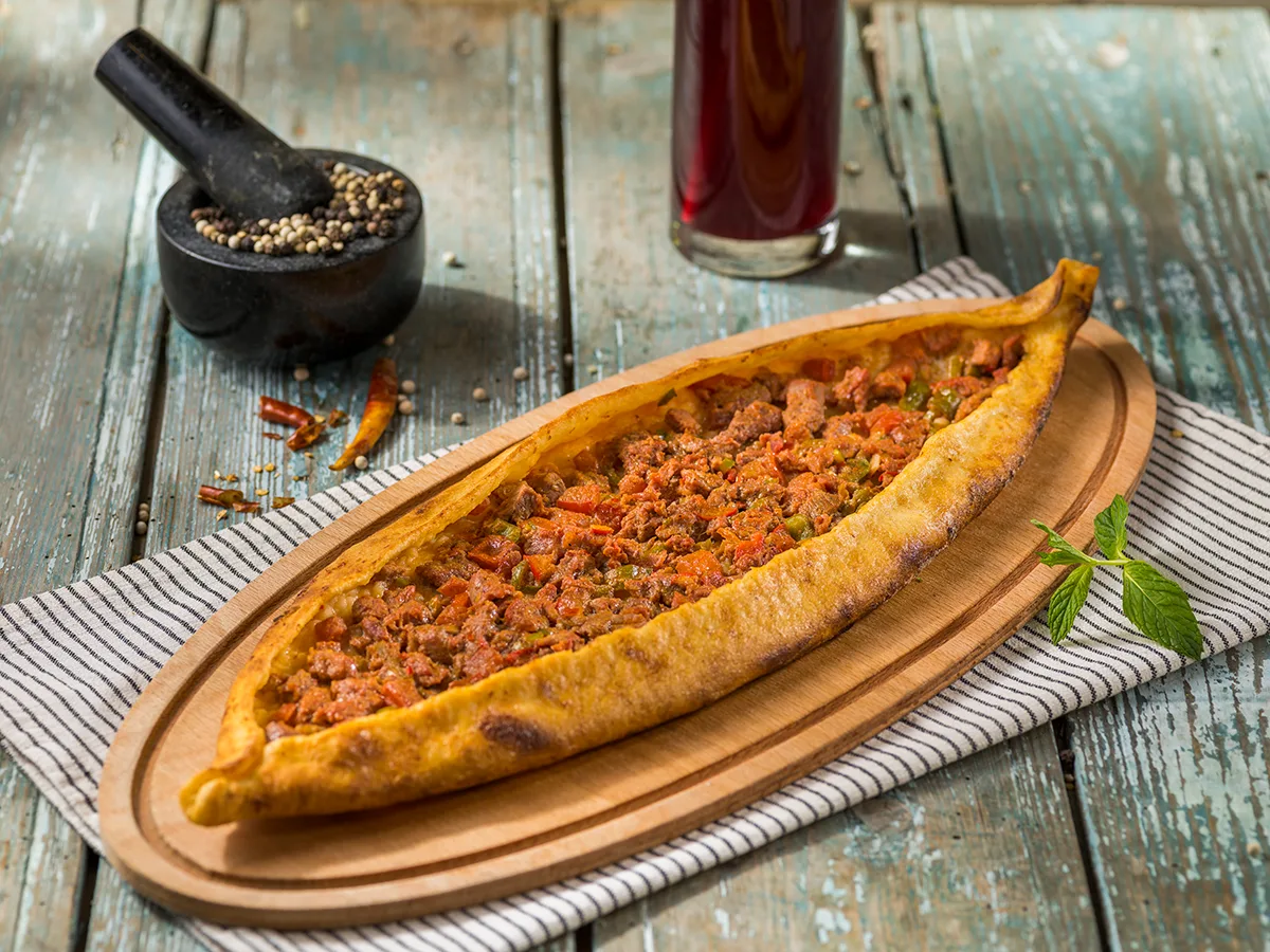 Kuşbaşılı Pide